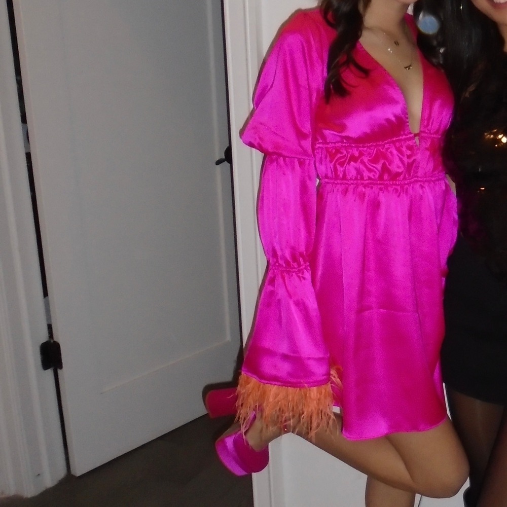 PINK FEATHER WEWOREWHAT DRESS